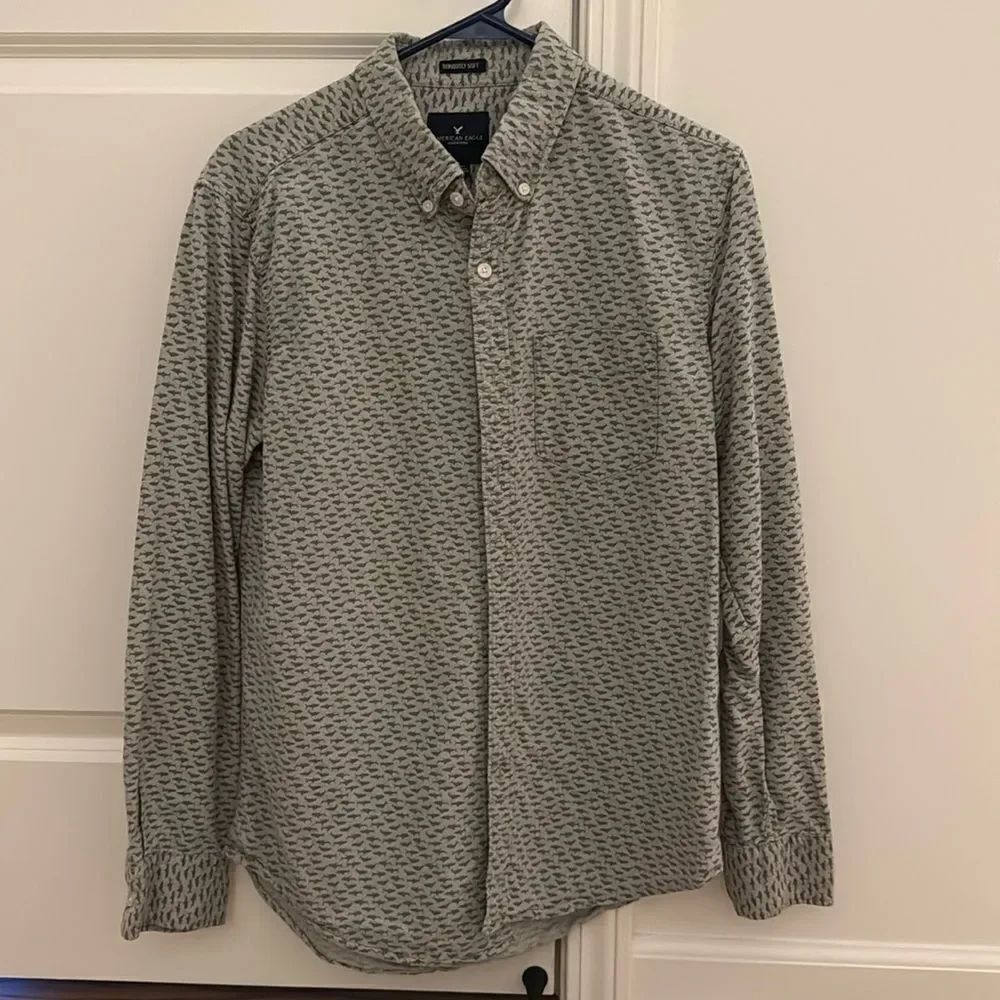 American Eagle Button Down